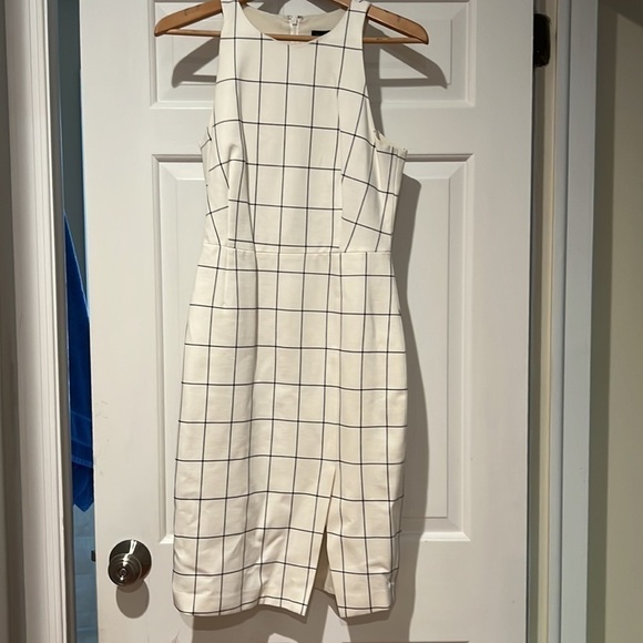 Banana Republic Dress Suit - Picture 8 of 12